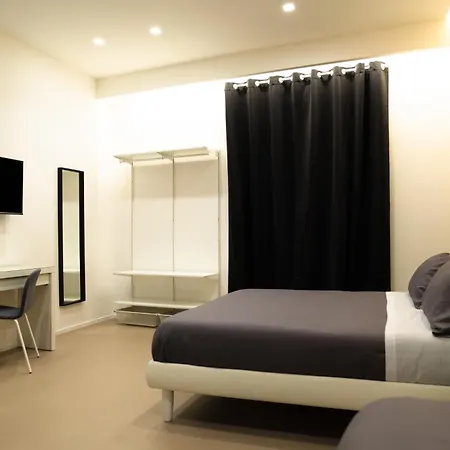 Pane E Pomodoro B&B 바리