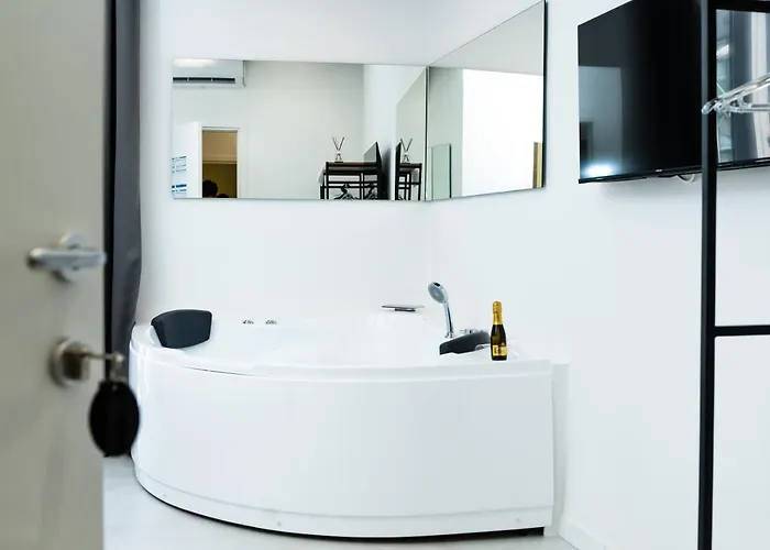 Oda ve Kahvaltı Pane E Pomodoro